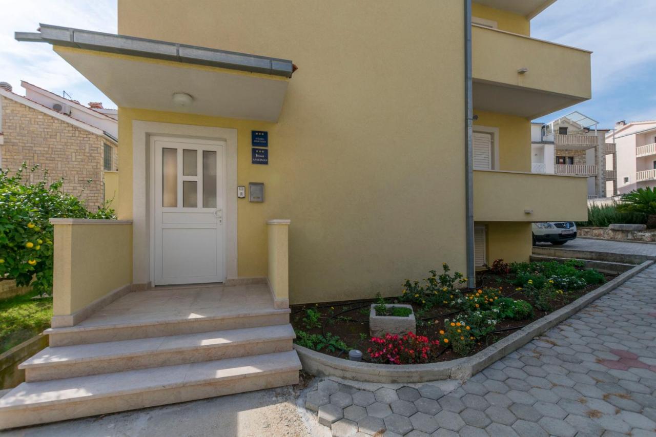 Apartments Srecko Duće Esterno foto